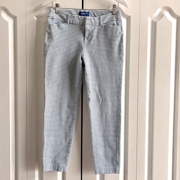 OLD NAVY Mid Rise Gingham Pixie Ankle Pants, 8 - Picture 3 of 11